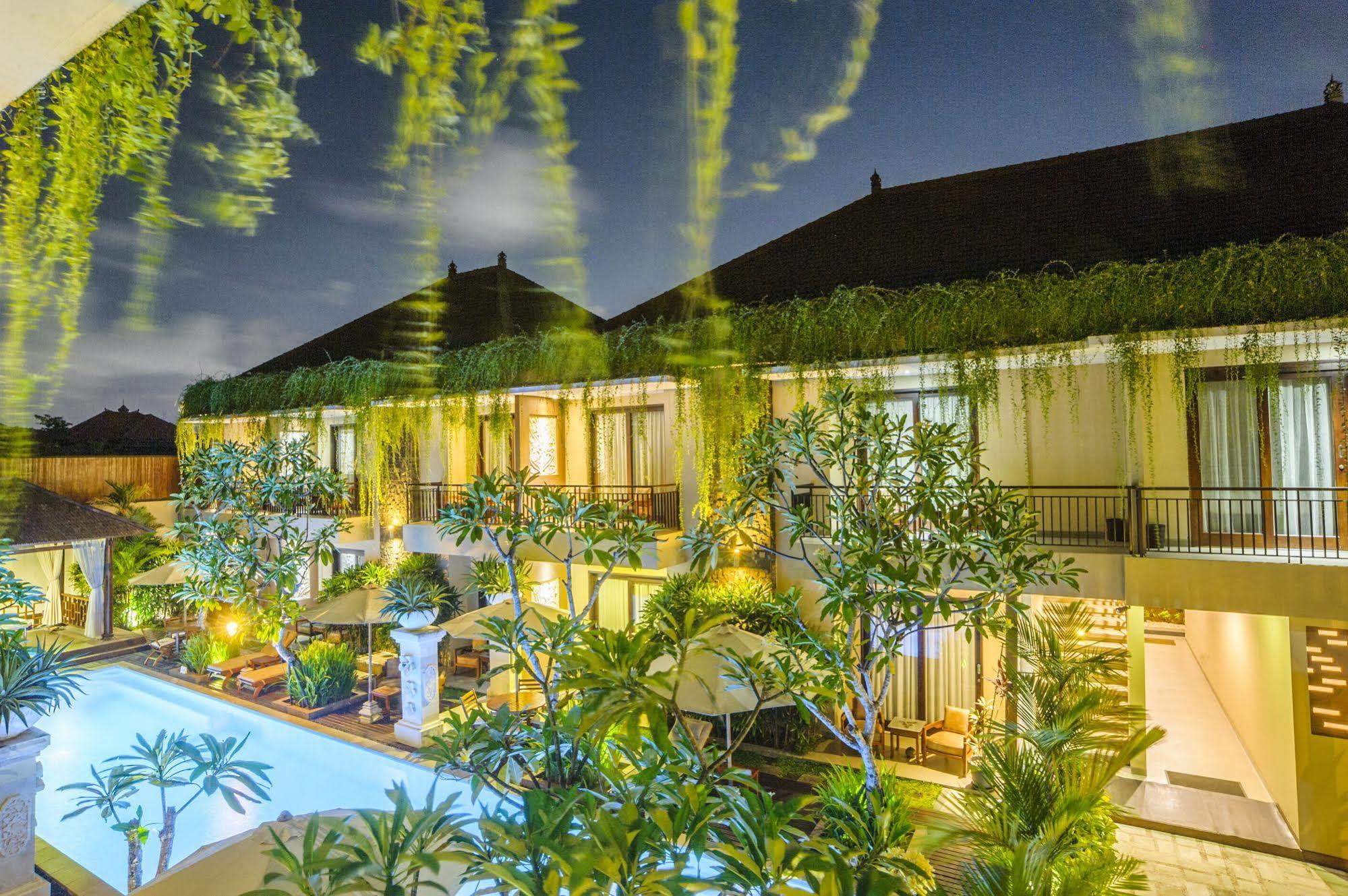 D'Penjor Seminyak Hotel Exterior foto