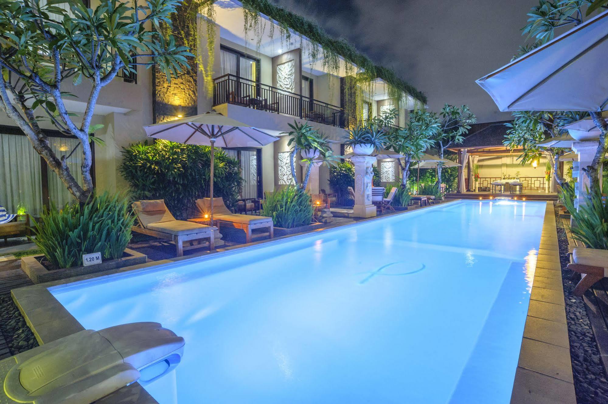 D'Penjor Seminyak Hotel Exterior foto