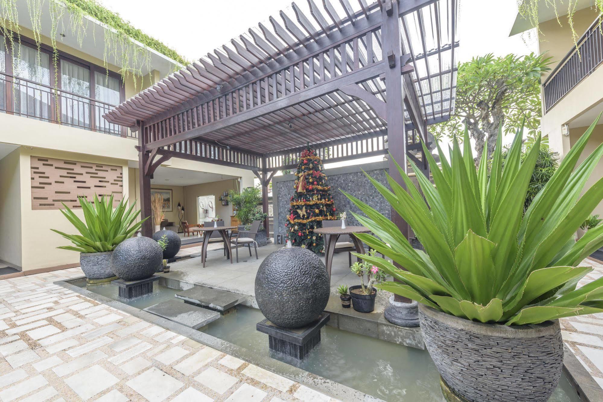 D'Penjor Seminyak Hotel Exterior foto